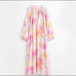 Flower maxi dress with slit on both sides,tag says M but loose fit, can fit XL